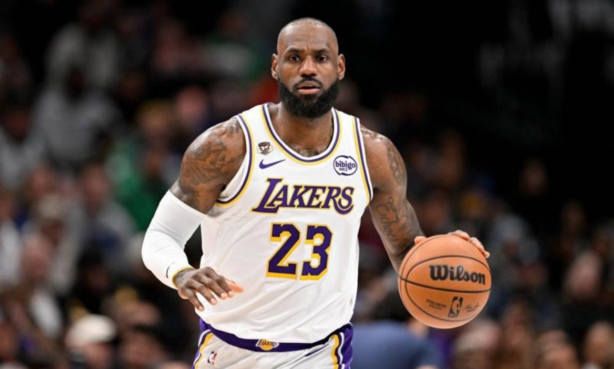 今晚上海海港备战NBA常规赛詹姆斯与50激战阿森纳分钟，这操作让人直呼：深圳男篮发布备战花絮的简单介绍